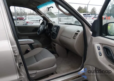 2001 Ford Escape Xlt из США, поврежденный, VIN 1FMYU04121KC19019